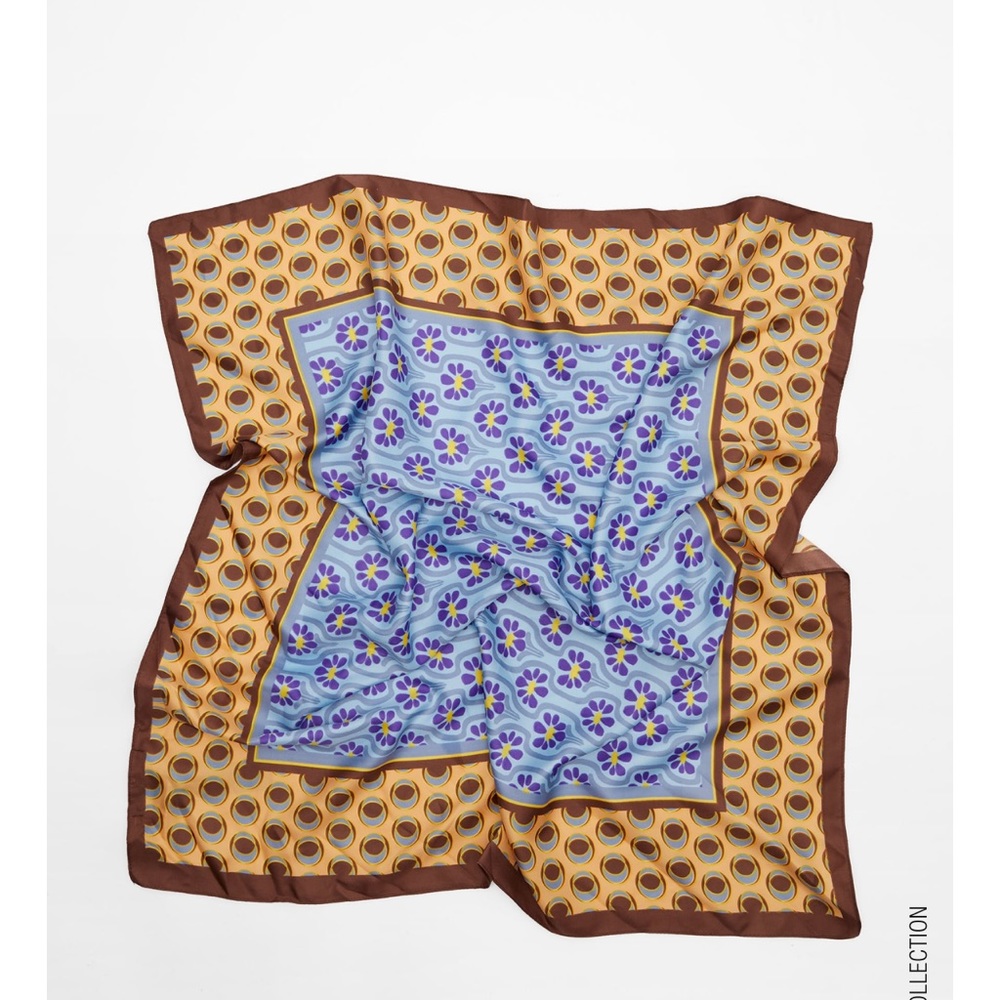 ✨SALE ✨ZARA SATIN EFFECT PRINTED HANDKERCHIEF ✨SALE ✨ - Picture 3 of 6